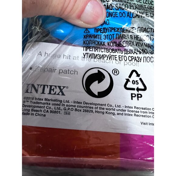 Intex Jumbo Ball 42 Inch Inflatable Beach Ball For Ages 3+ Multicolor - Picture 4 of 7